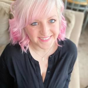 Meet your Posher, Alicia